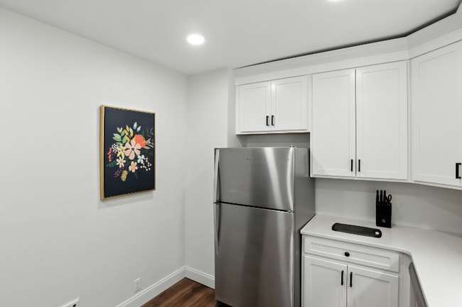 Photo - 140 Commonwealth Ave