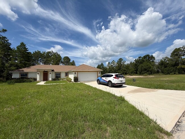 Building Photo - Desirable SW Ocala Neighborhood 3/2/2 **MUST SEE**