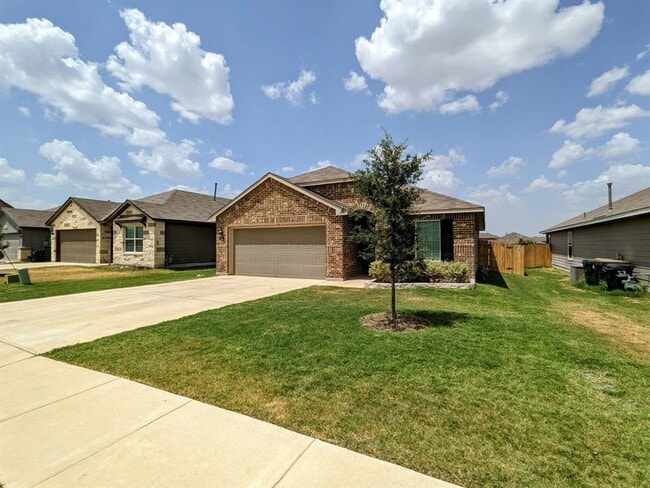Building Photo - 121 Dylan Dr