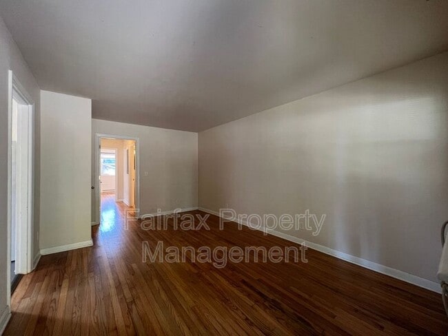 Photo - 1935 Morehead Ave
