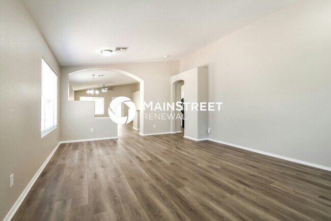 Photo - 4 Bedroom Pet-Friendly Home in Peoria, AZ with Main Street Renewal