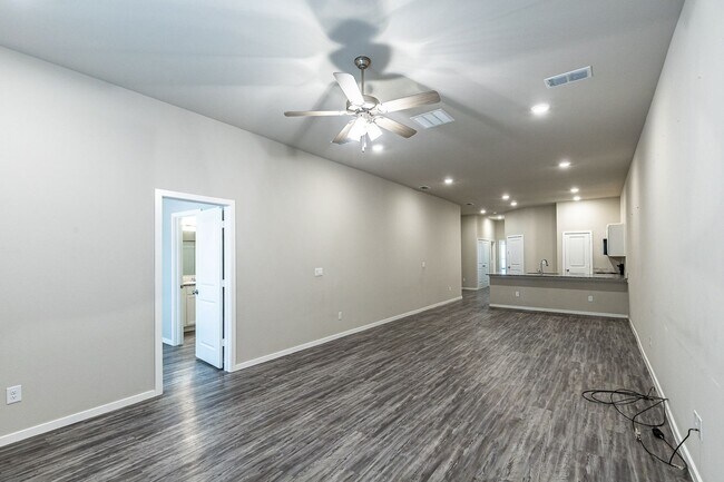 Photo - 1917 Langford Ave Unidad B