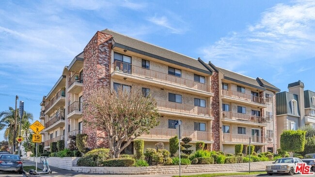 Photo - 1800 Colby Ave Condo Unit 204