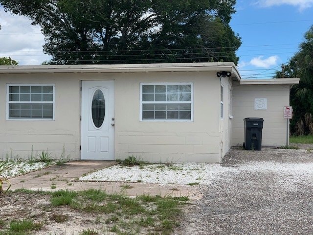 Building Photo - St Petersburg, SFH 3 beds/1 bath Laundry inside