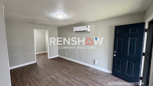 Photo - 285 Lucy Ave