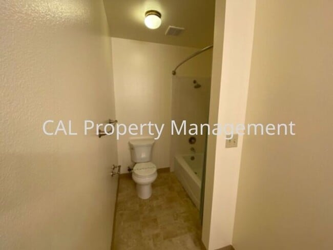 Photo - Upper level 2 bedroom & 1 bathroom condomi...
