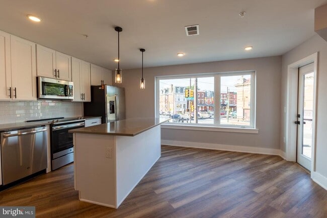 Building Photo - 3965 Lancaster Ave Unit 201 Rental