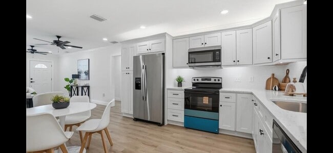 Photo - 2206 Gordon St