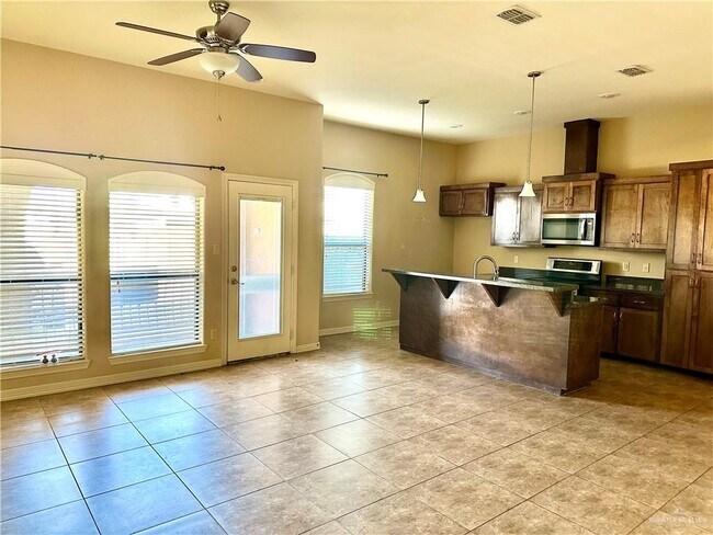 Photo - 13 Mimosa St Unit 3