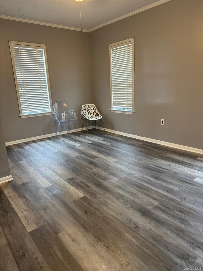 Photo - 70-33 72nd Pl