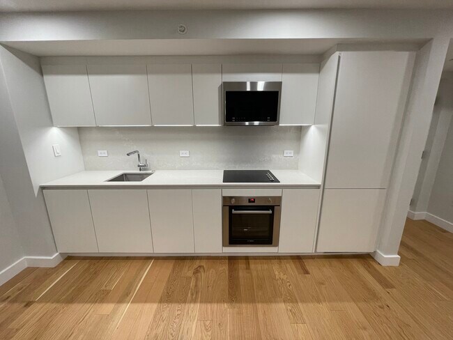 Photo - 16 Fleet St Unit 5