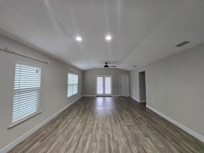 Photo - 3/2 Home in Oak View Village