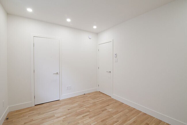 Photo - 2100 Rue du Fort Unité 106