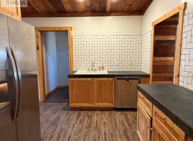 Photo - Charming Parker Home for Rent – Rustic Character Meets Modern Comfort!