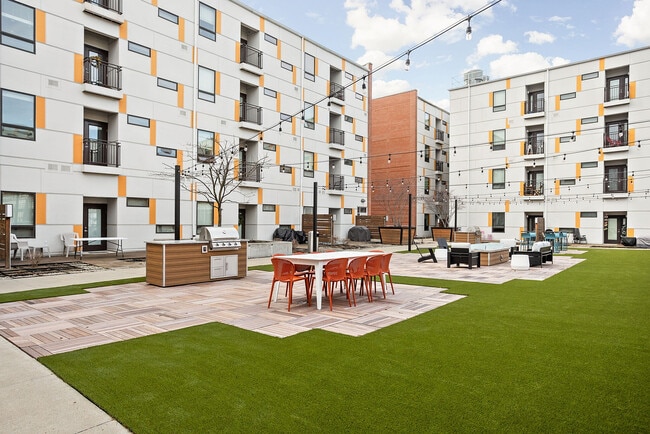 Grill Station and Green Space - Lockerbie Lofts