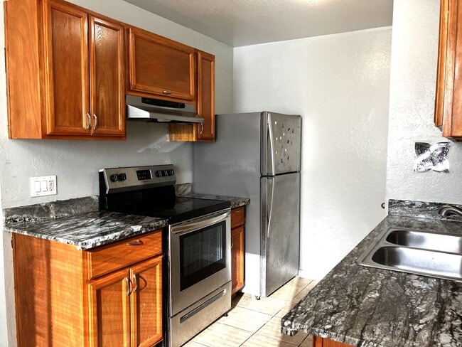 Photo - 4022 E Portland St Unit 3