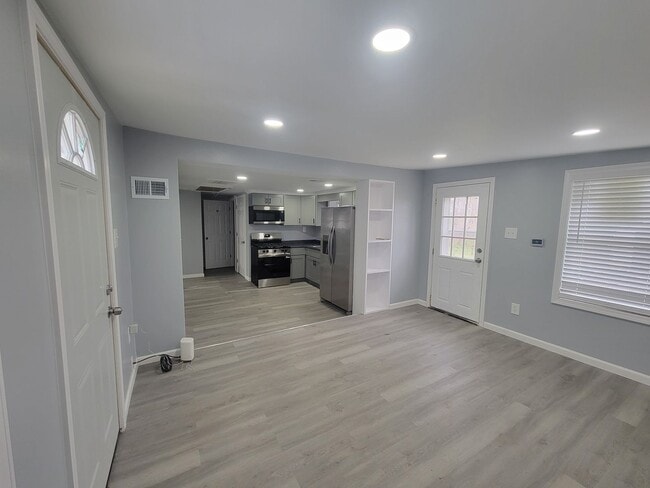 Photo - 2BR/1BA Fully Remodeled