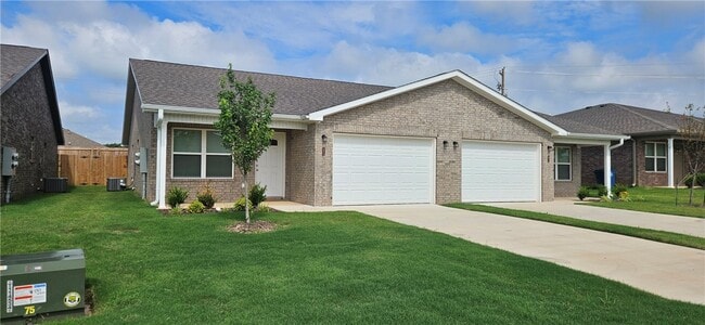 Photo - 6809 NW Toby St
