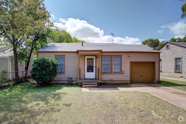 Building Photo - Affordable 2-Bedroom, 1-Bath Home for Leas...