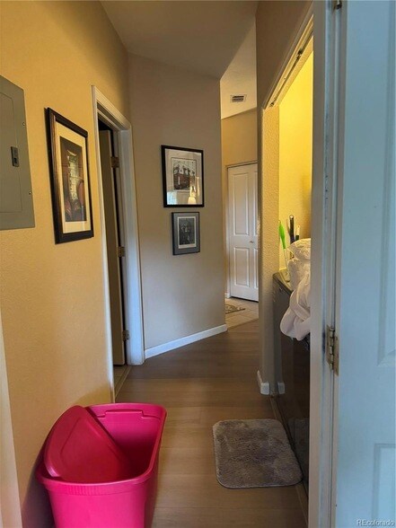 Photo - 7435 S Alkire St Unidad 102