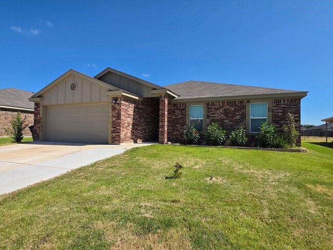Building Photo - 5 Bedroom 2.5 Bath home off Bunny Trail Killeen