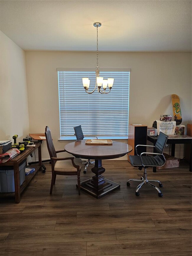 Photo - 210 Summit Dr