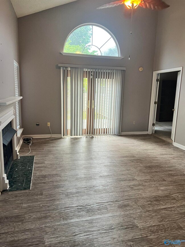 Photo - 106 Brookstone Ln