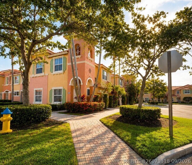 906 SW 143rd Ave
