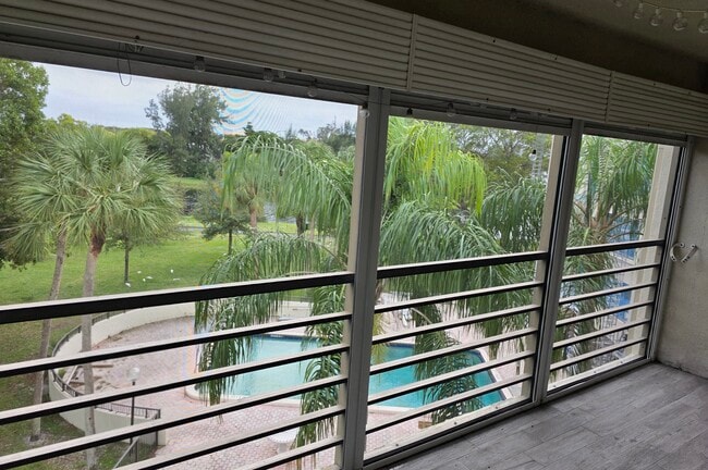 Photo - 2312 S Cypress Bend Dr Unidad 2BR 400