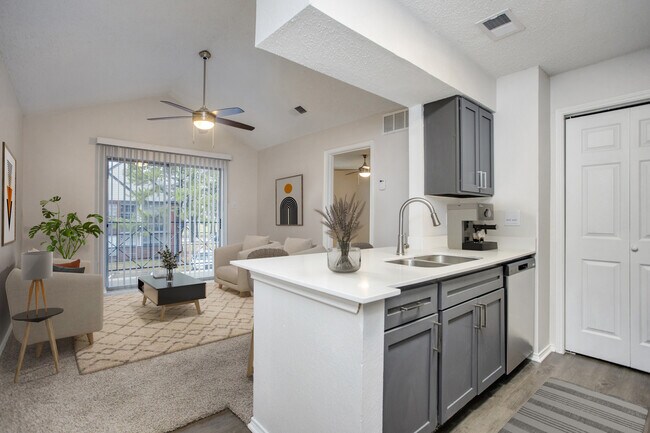 Photo - Oaklyn Apartment Homes