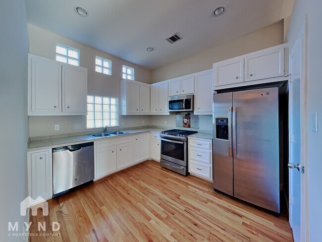 Photo - 8705 Bryam St