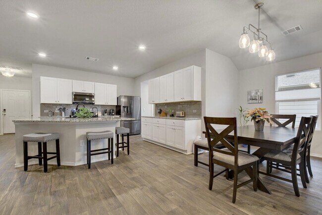 Photo - 6012 Xene Dr