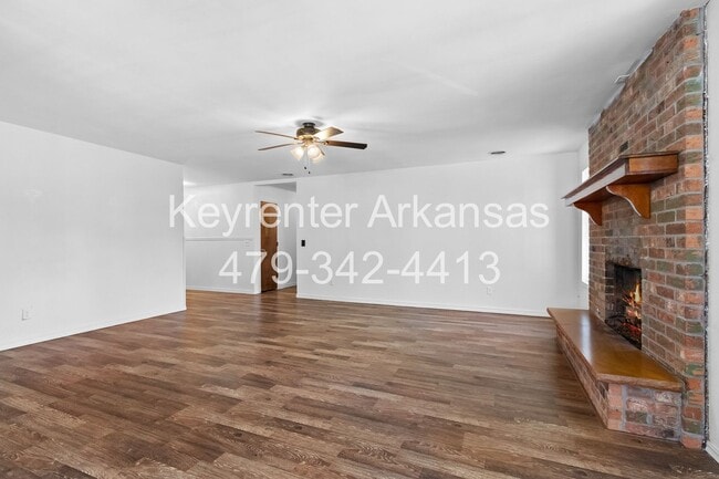 Photo - Beautiful Home in Springdale with Sunroom!