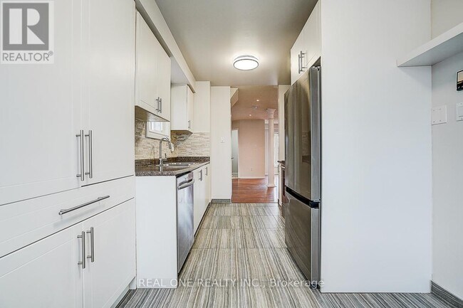 Photo - 1485 Torrington Dr