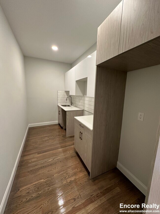 Photo - 108 Jersey St Unit 14