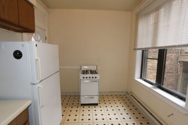 Photo - 718 W Barry Ave Unit J01W