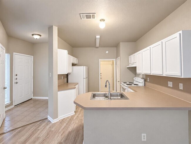 Photo - 1235 Armadillo Rd