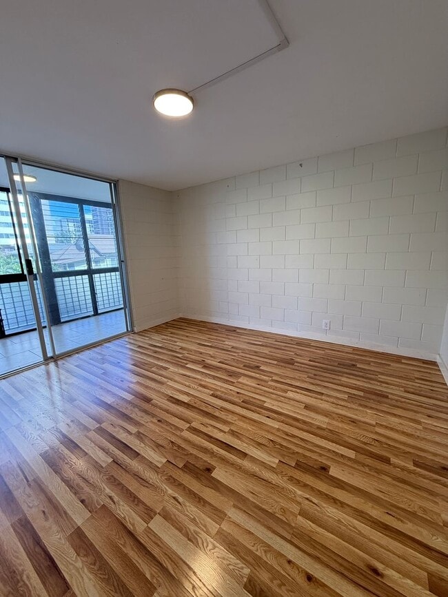 Photo - Victoria Towers #401 Unit 401
