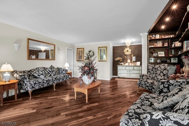 Photo - 1 Claridge Dr Unit 212