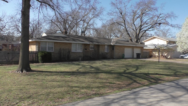 Photo - 3301 Sheridan Rd