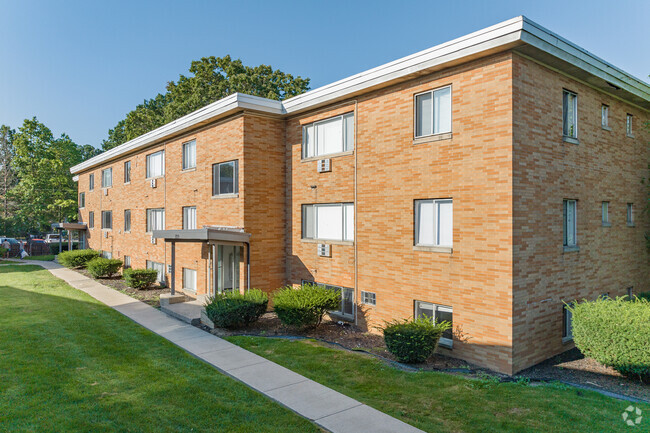 Building Photo - Water's Edge Apartments