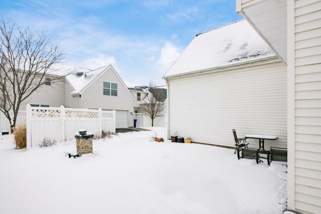 Photo - 7236 Winterbek Ave