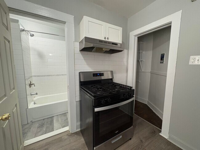 Photo - 762 Forest St Unidad 1