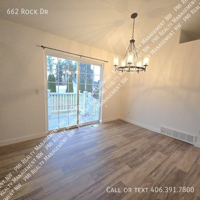 Photo - 662 Rock Dr