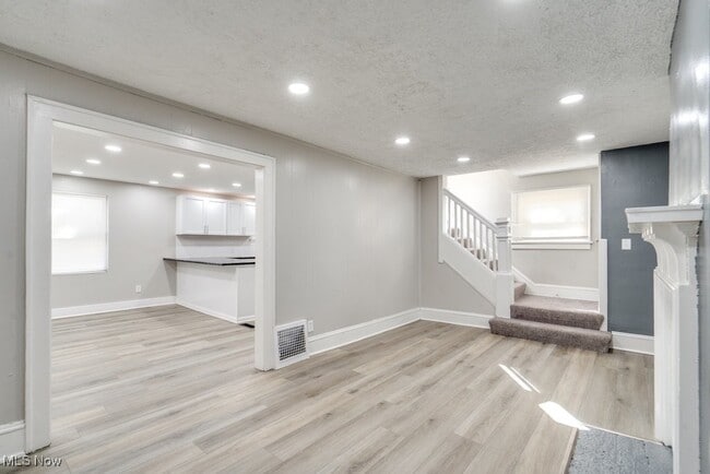 Photo - 920 Bloomfield Ave