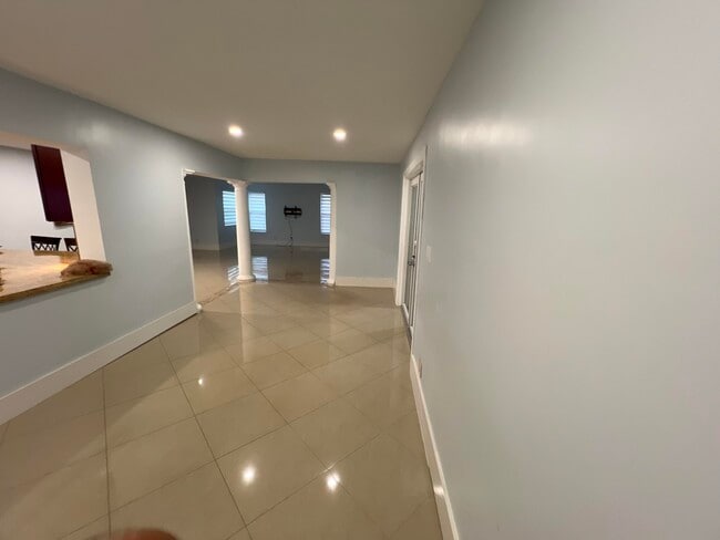 Photo - 115 SW 34th Ave