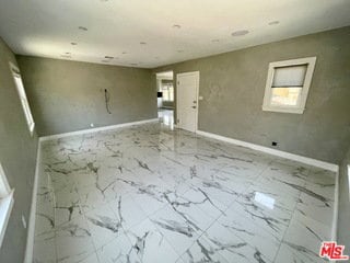 Photo - 842 S Wooster St