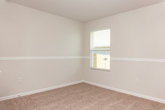 Photo - 216 Laurel Hl St