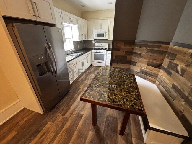 Photo - 1063 Quarry Ave NW Unit 1