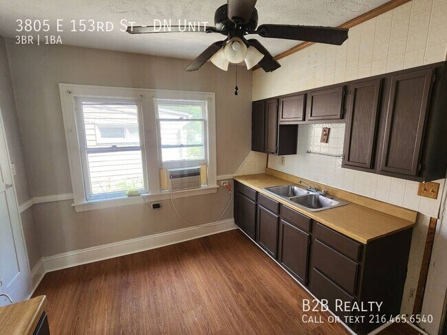 Building Photo - 3805 E 153rd St Unit DN Rental